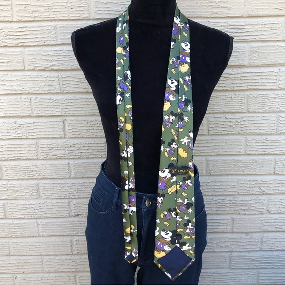 Man Road Brand Mickey Mouse Hand Made Silk Neck Tie - Picture 2 of 4